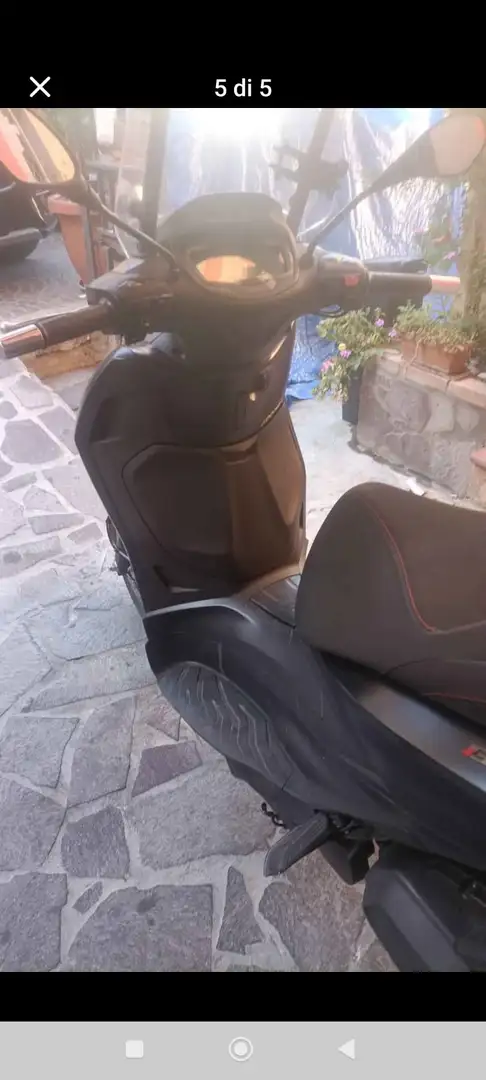 Piaggio Beverly 400 Černá - 1