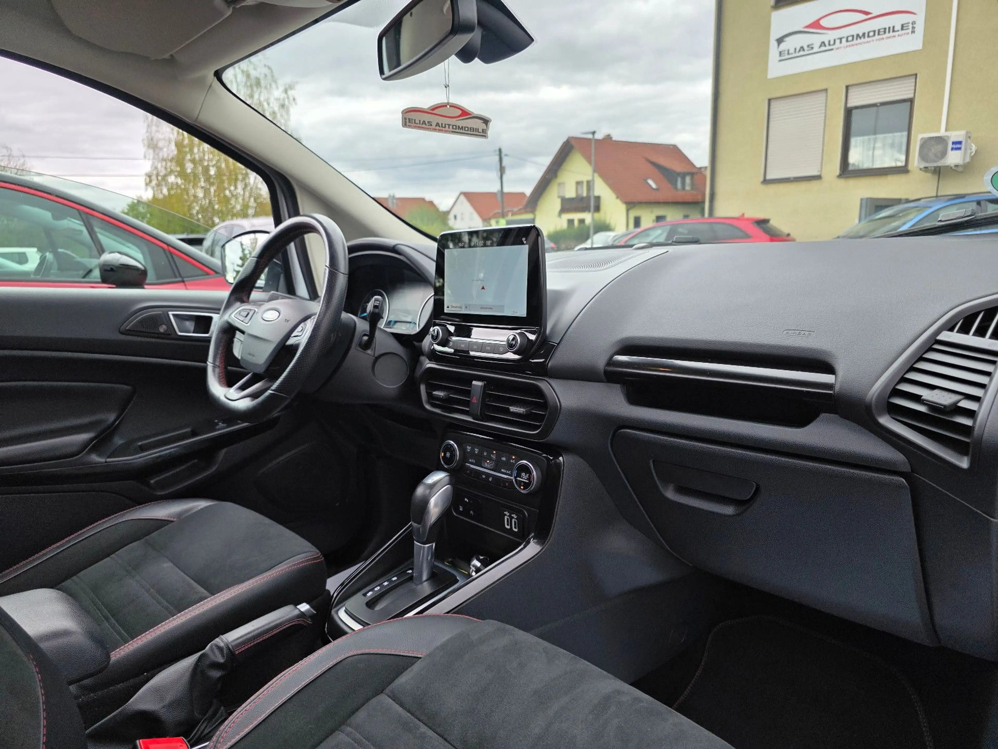 Ford EcoSport ST-Line — photo 12