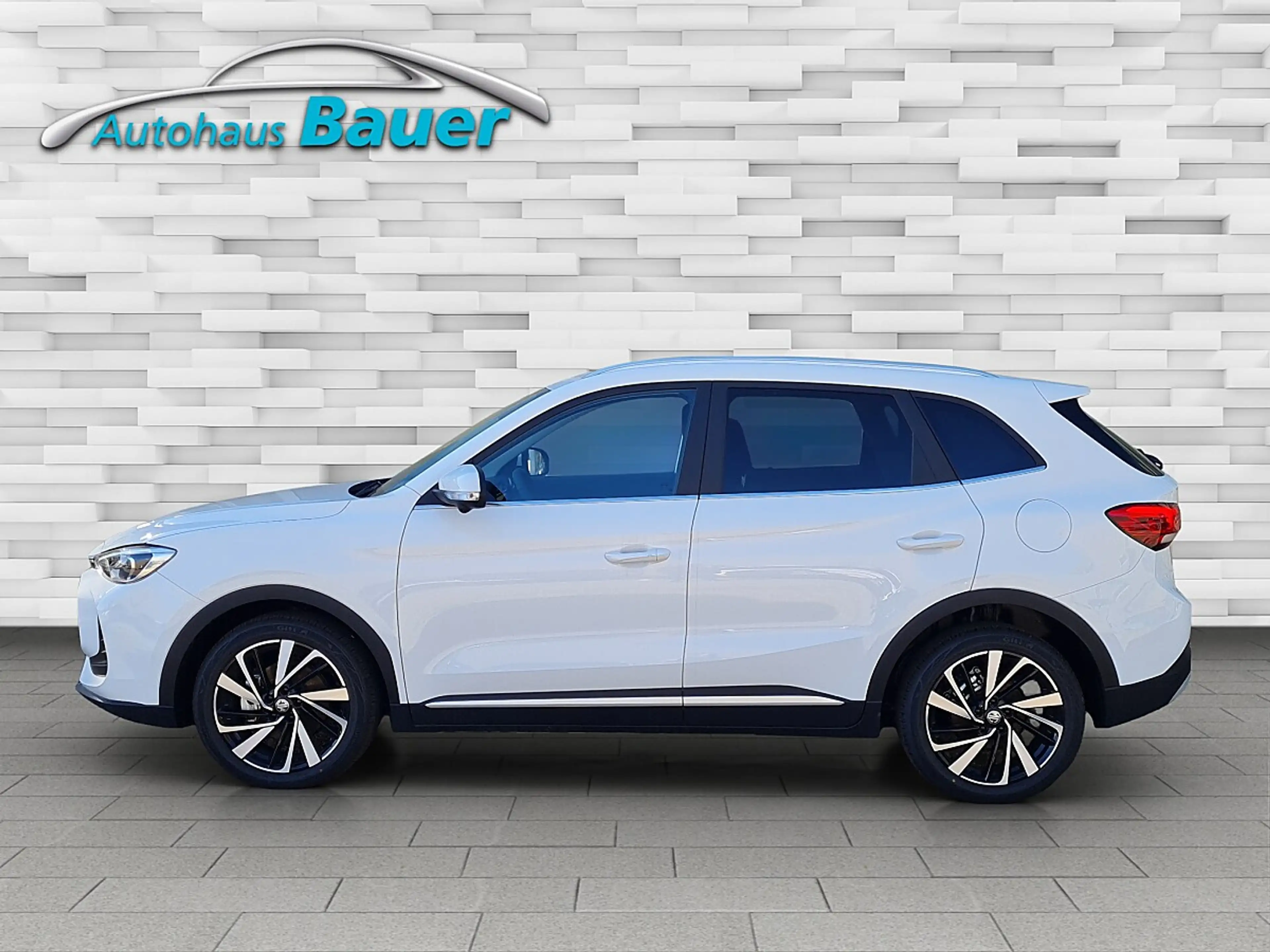 MG ZS 1.5 Hybrid+ Luxury — photo 3