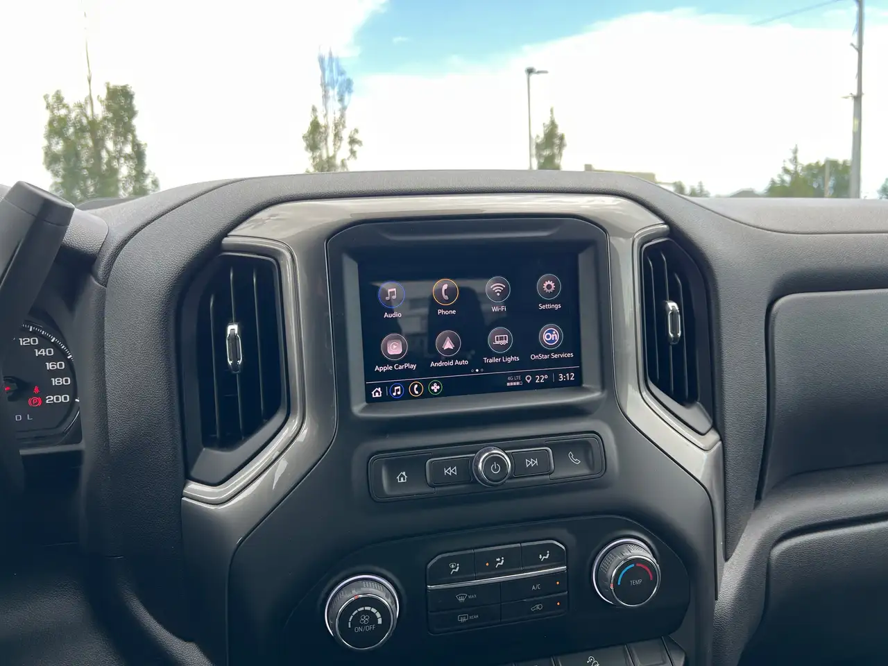 Chevrolet Silverado 1500 photo Chevrolet Silverado 1500