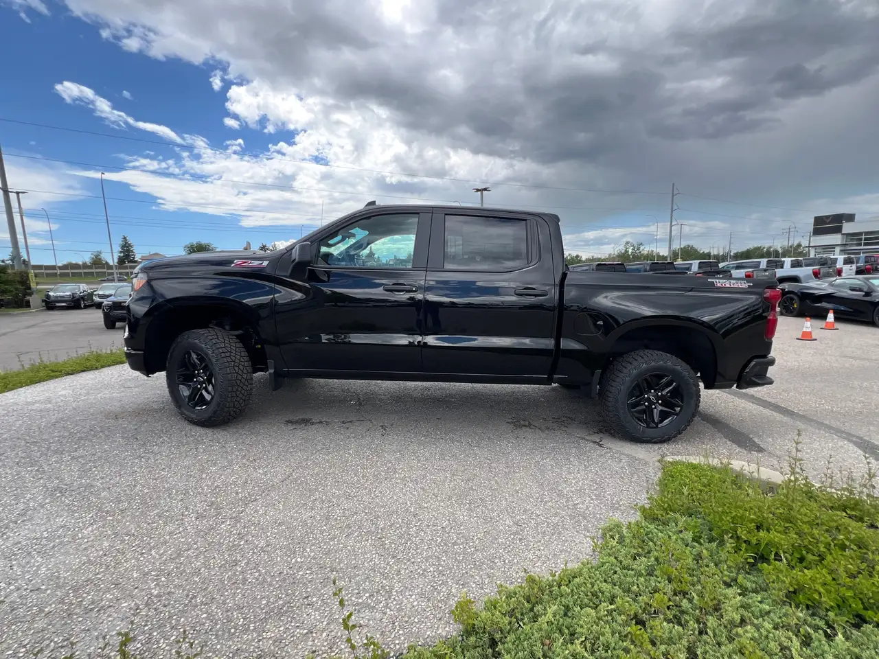 Chevrolet Silverado 1500 photo Chevrolet Silverado 1500