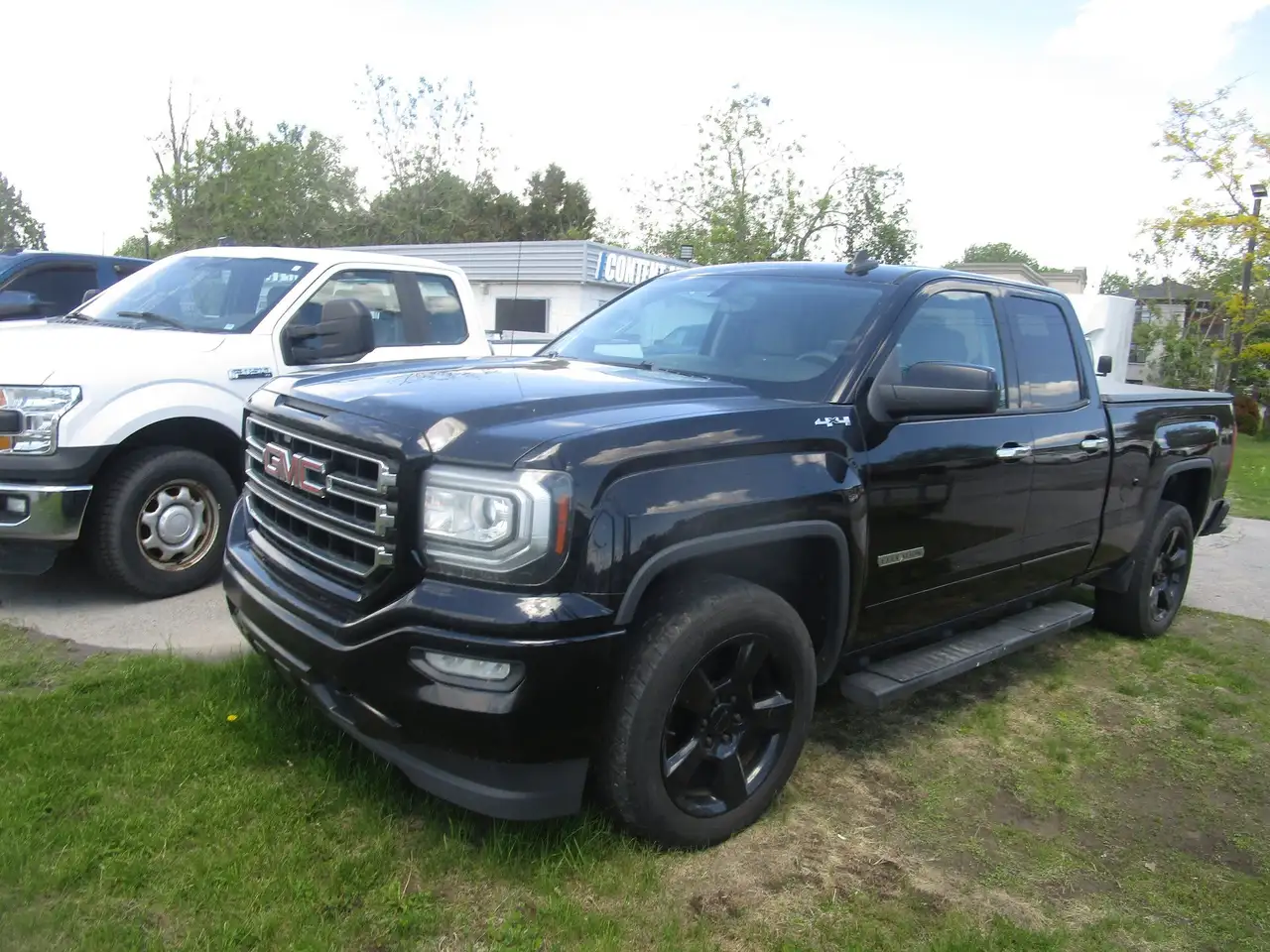 GMC Sierra 1500 снимка GMC Sierra 1500