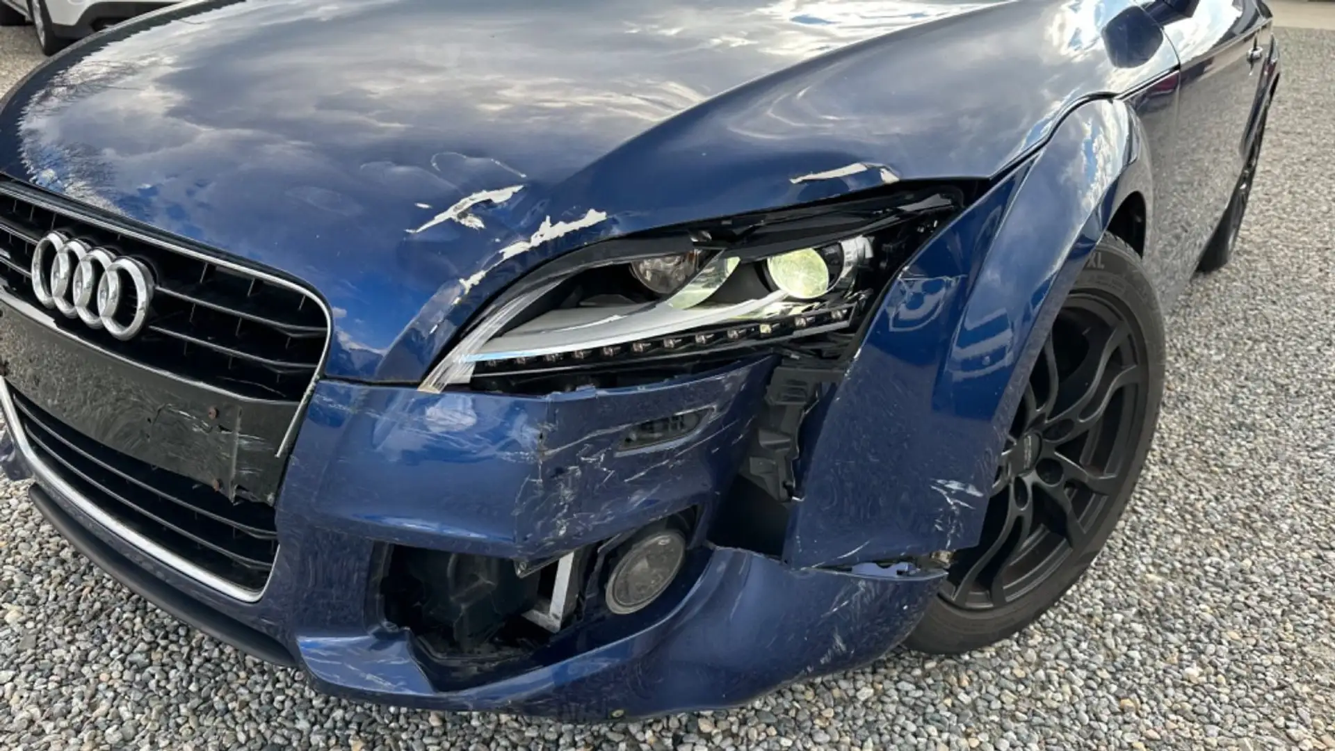 Audi TT Coupe/Roadster 1.8 TFSI Coupe Blau - 2