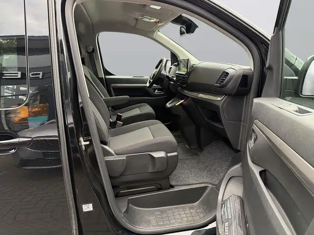 Citroen Spacetourer view 11
