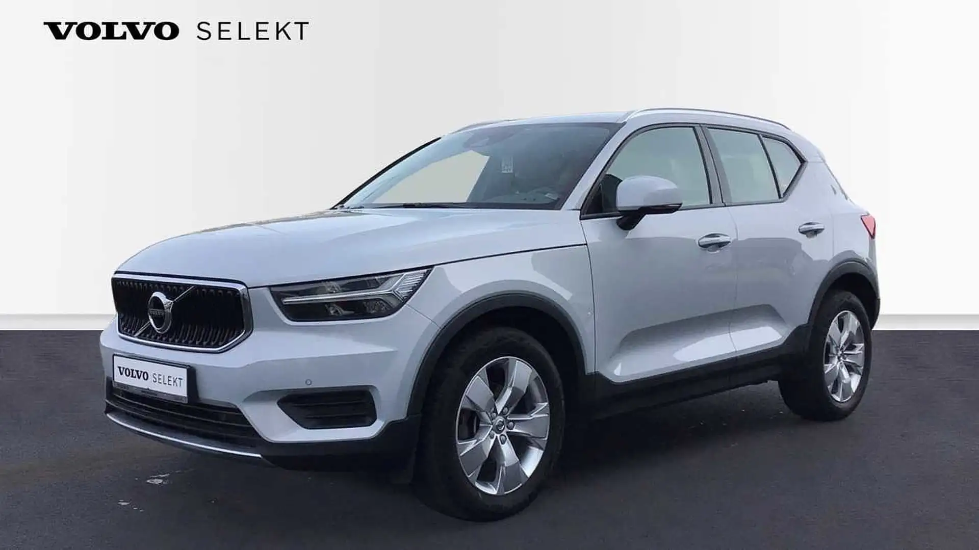 Volvo XC40 Momentum Pro D3 Geartronic Silber - 1