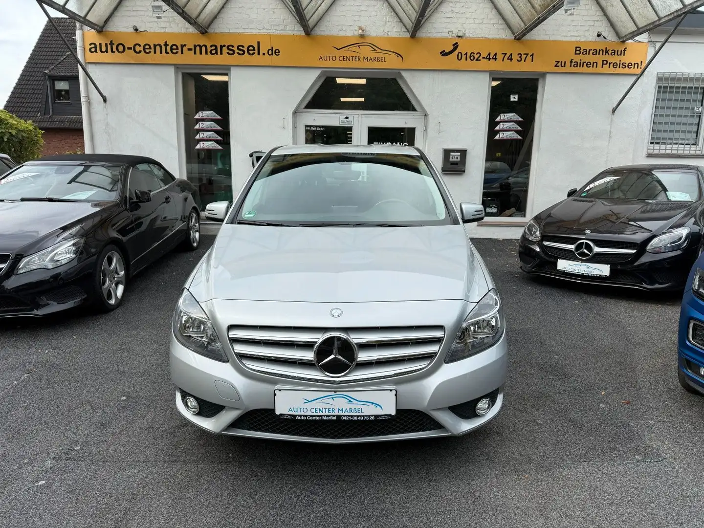 Mercedes-Benz B 180 NAVI/AHK/SITZHEIZUNG/WENIG KM Silber - 2