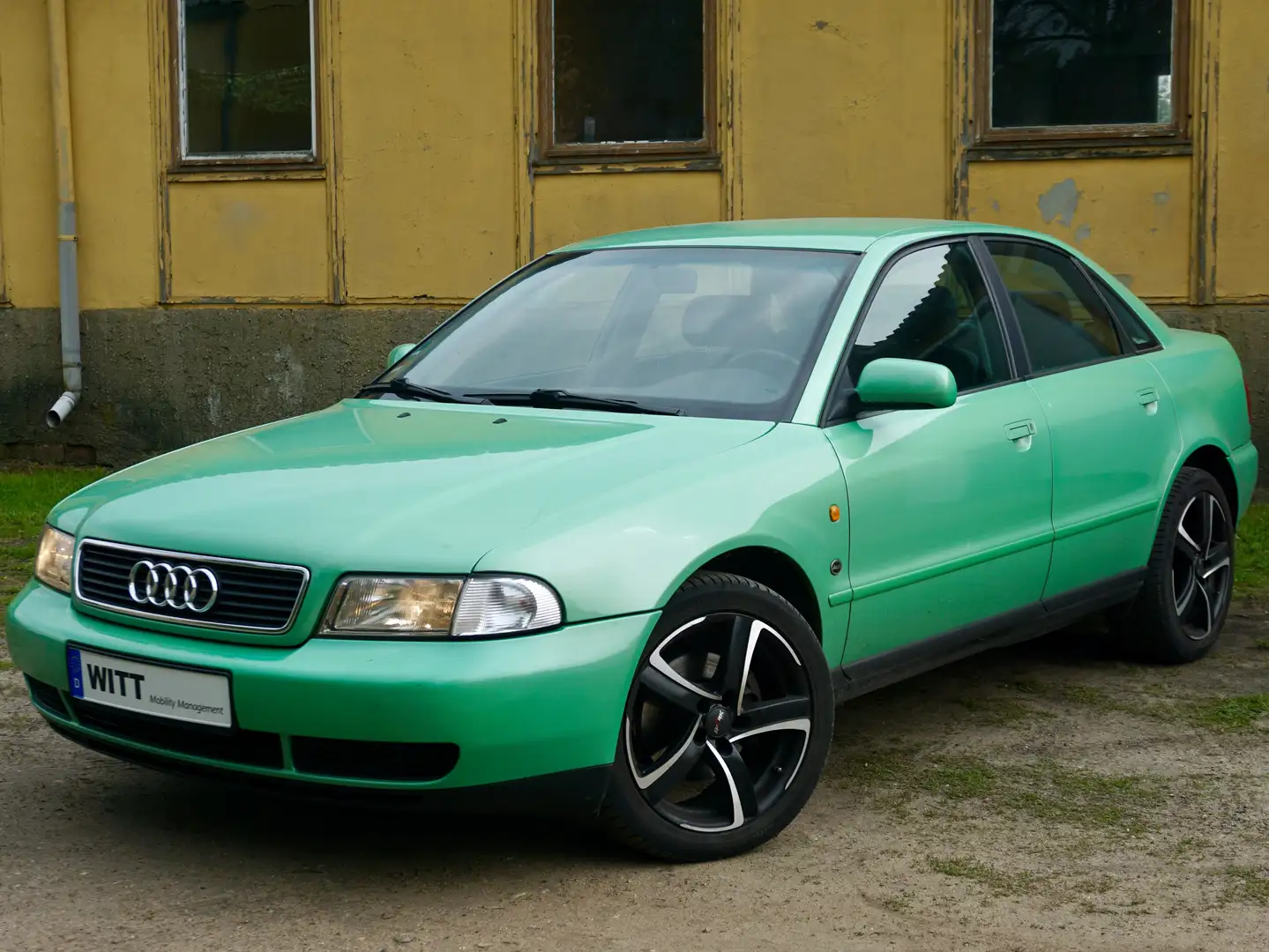 Audi A4 1.8 T I Klimaautomatik I TÜV I Sehr Sauber I Зелений - 2