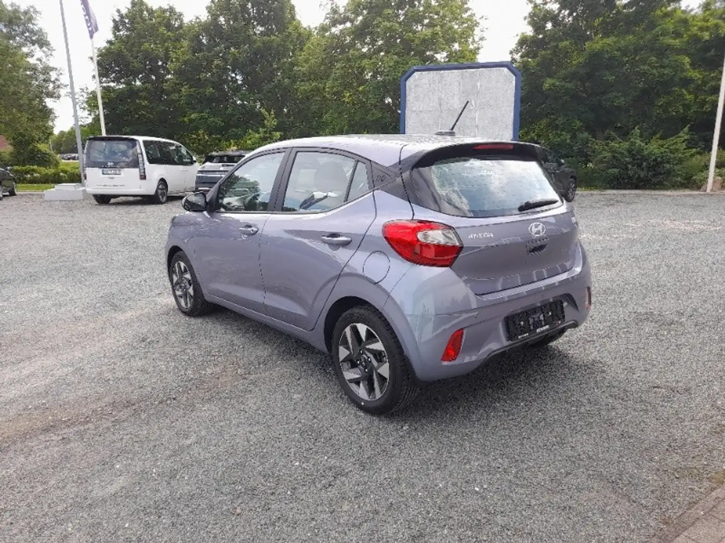 Hyundai i10 1.2 TREND Bleu - 2