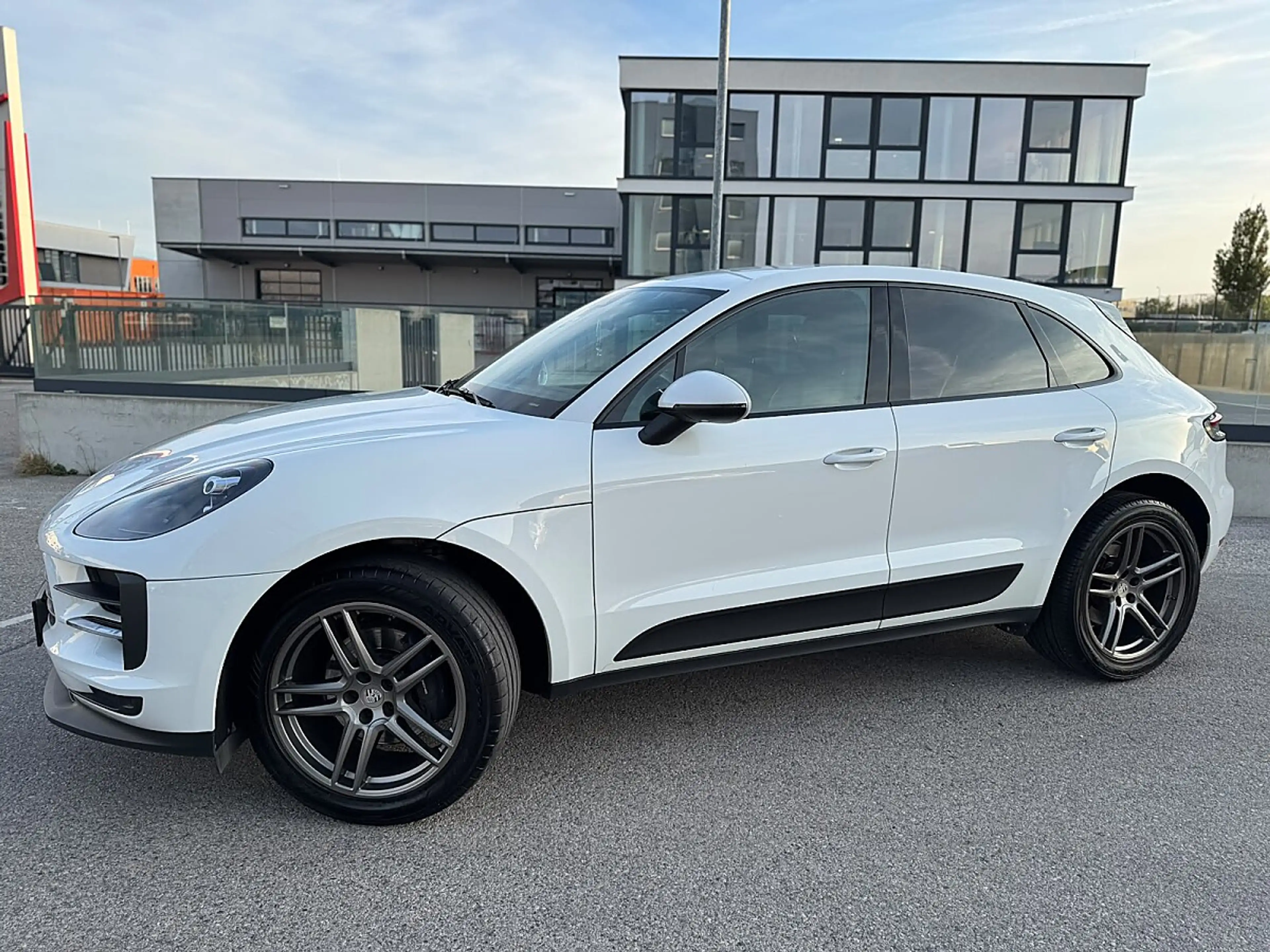 Porsche Macan 2.0 OPF (EURO 6d-TEMP) — photo 4