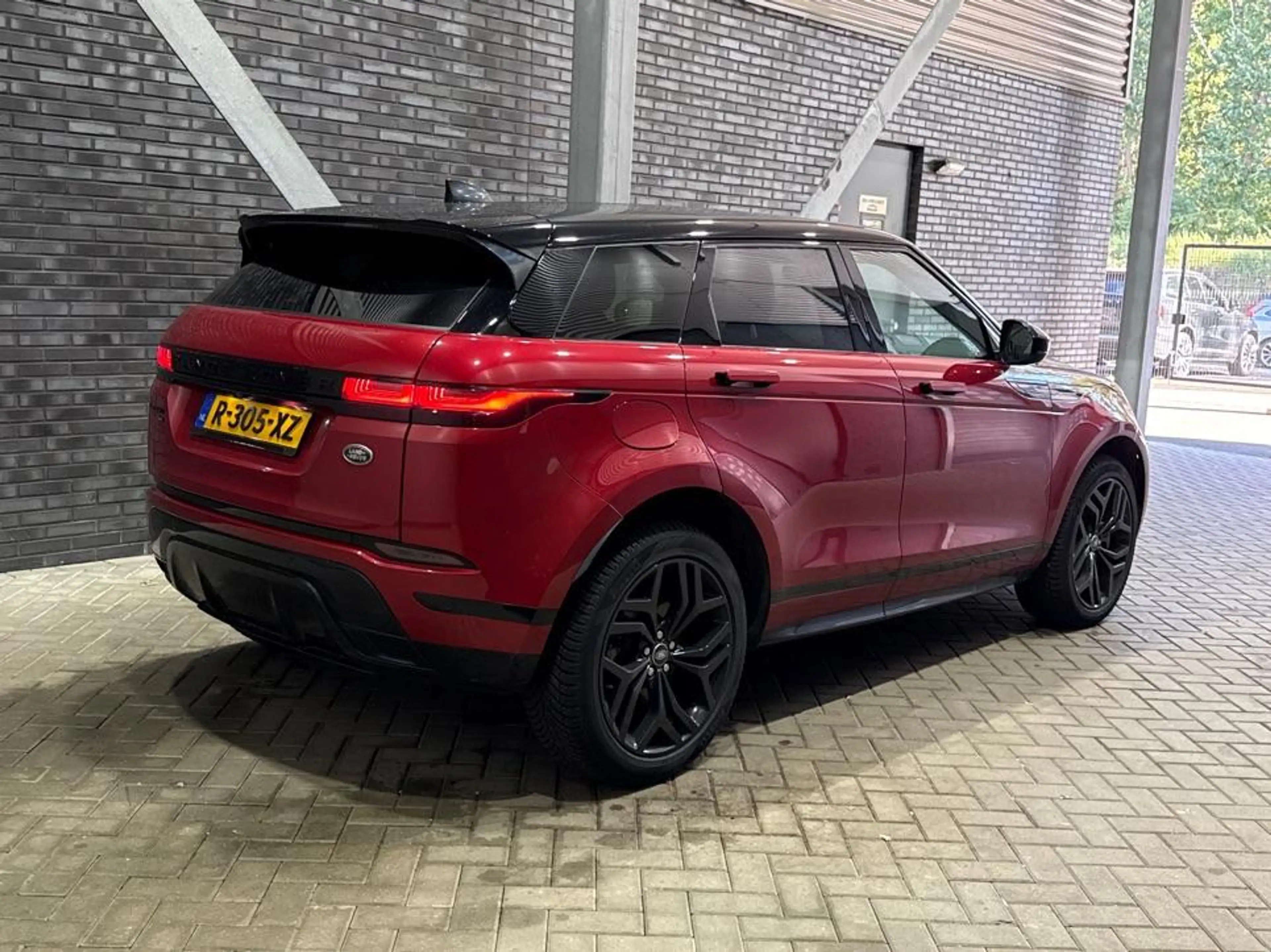 Land Rover Range Rover Evoque 1.5 P300e AWD R-Dynamic SE | ACC | Meridian | BLIS — photo 2
