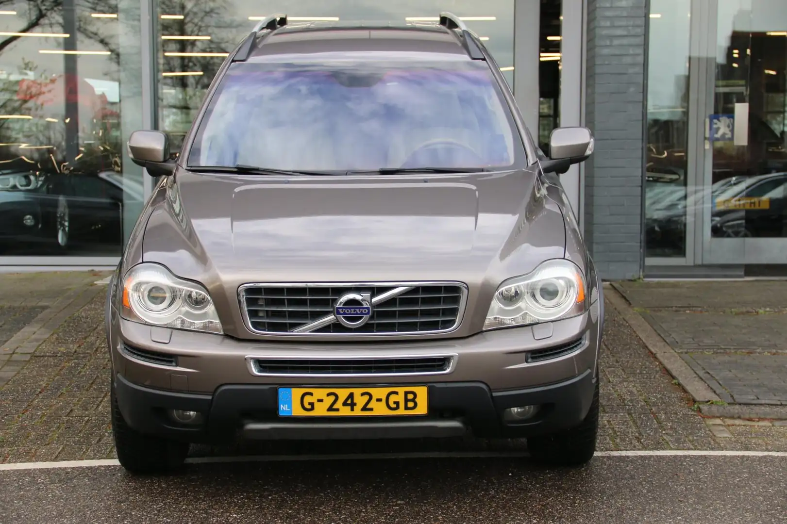 Volvo XC90 3.2 Kinetic 7-PERS NAVI LEDER DEALER OND.! Grijs - 2
