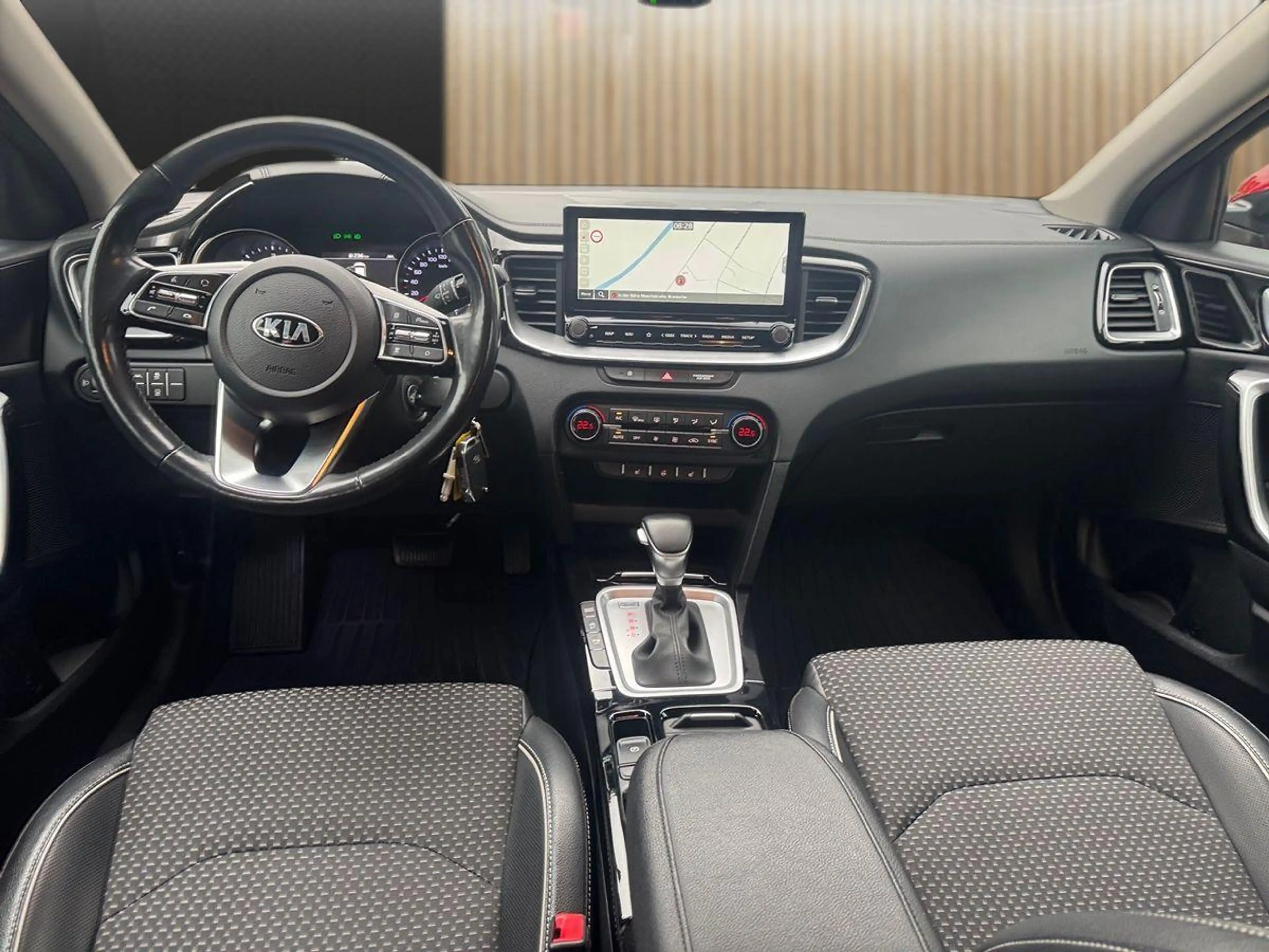Kia XCeed Vision 1.6 Diesel — photo 11