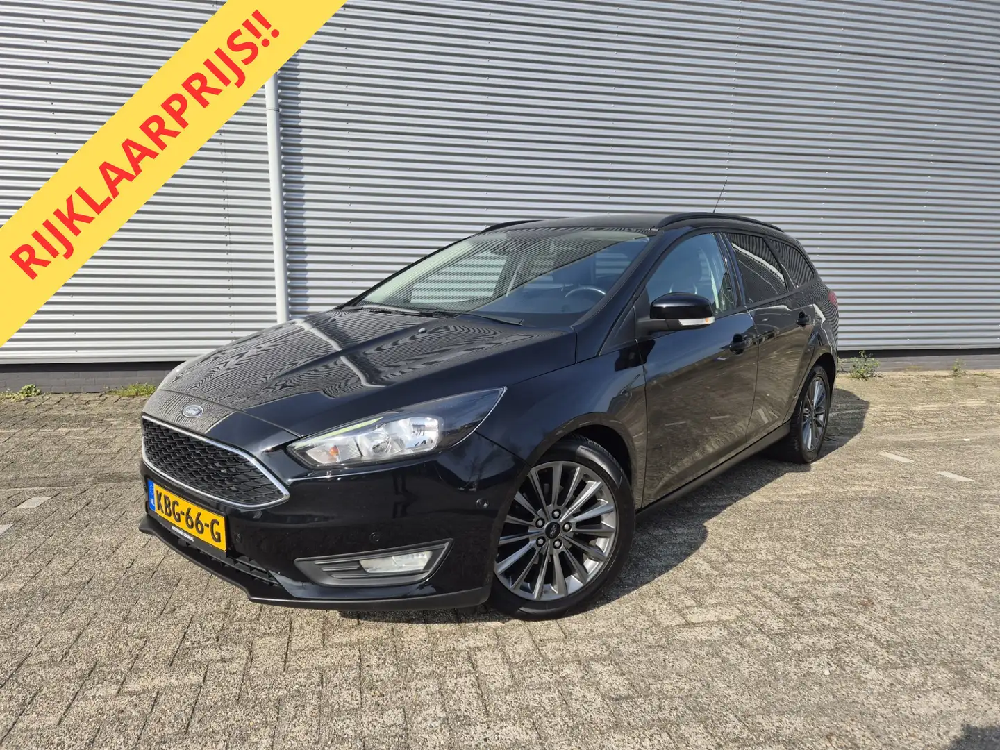 Ford Focus Wagon 1.0 Titanium Edition,Navigatie,voorruit/stoe Schwarz - 1