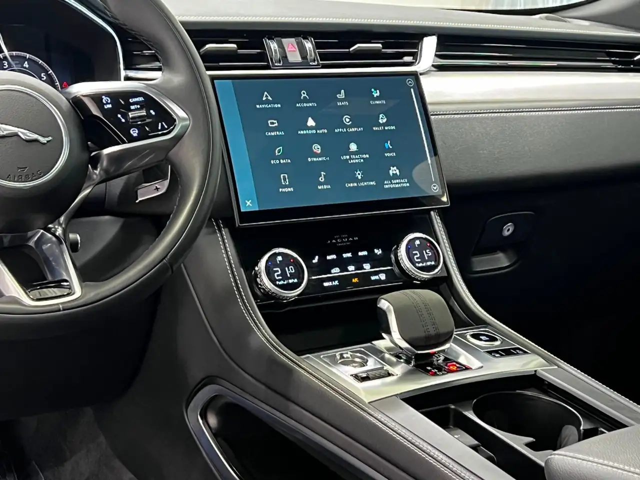 Jaguar F-Pace снимка Jaguar F-Pace