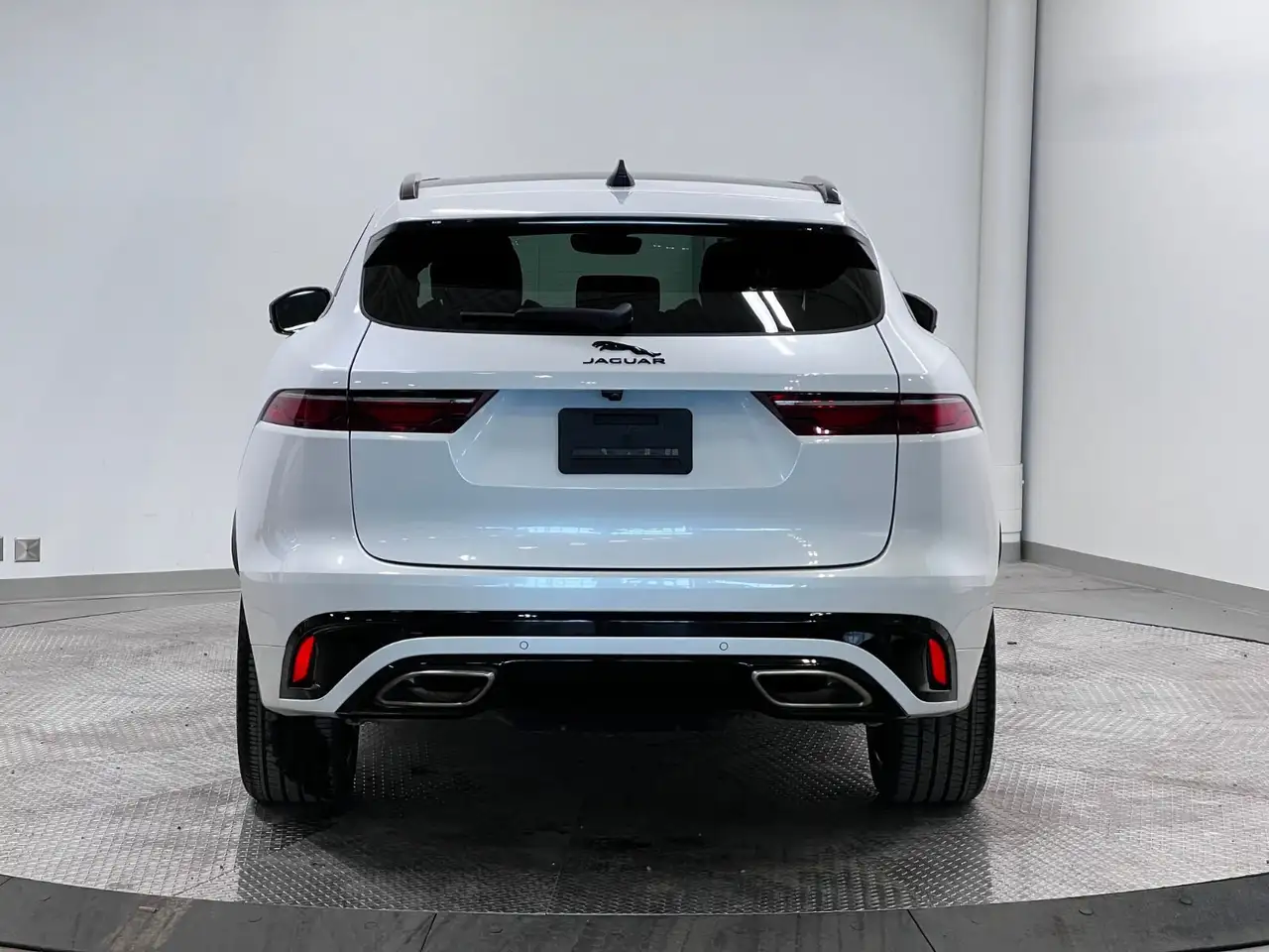 Jaguar F-Pace снимка Jaguar F-Pace
