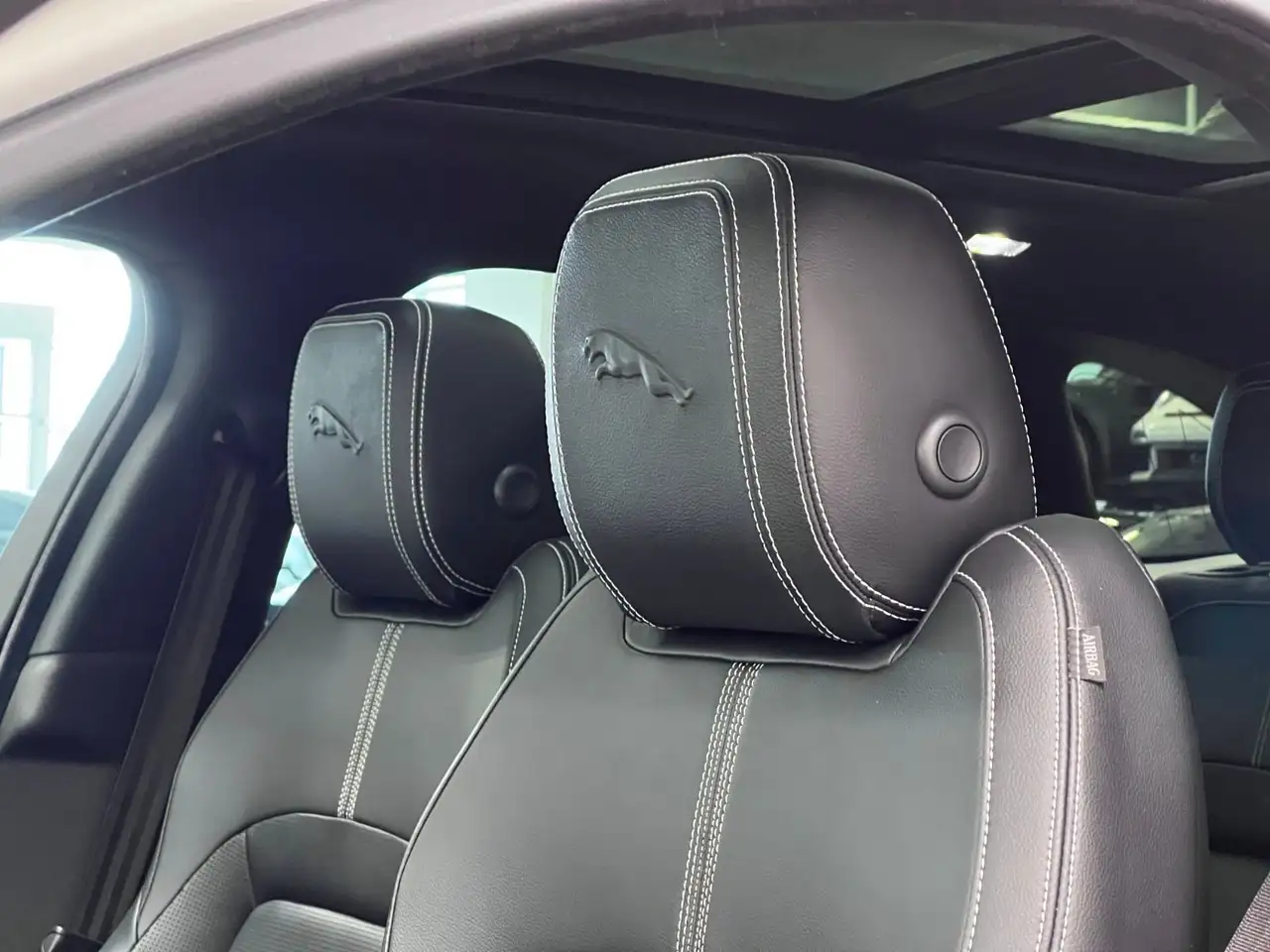 Jaguar F-Pace снимка Jaguar F-Pace