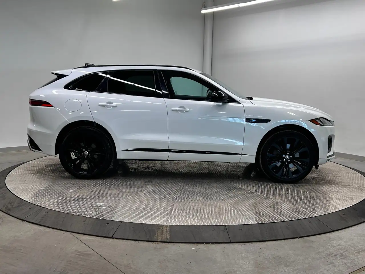 Jaguar F-Pace снимка Jaguar F-Pace