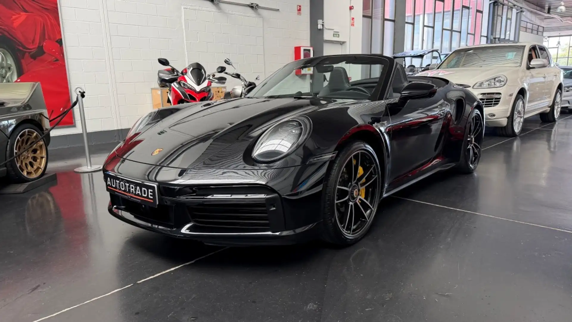 Porsche 992 Turbo S Cabriolet PDK Negro - 1