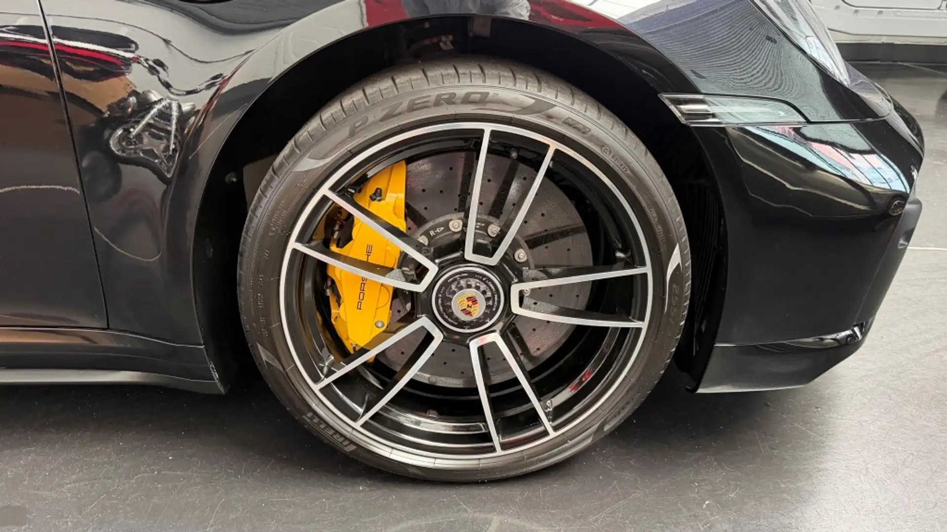 포르쉐 911 Turbo S Cabriolet 2024 검정 사진 3