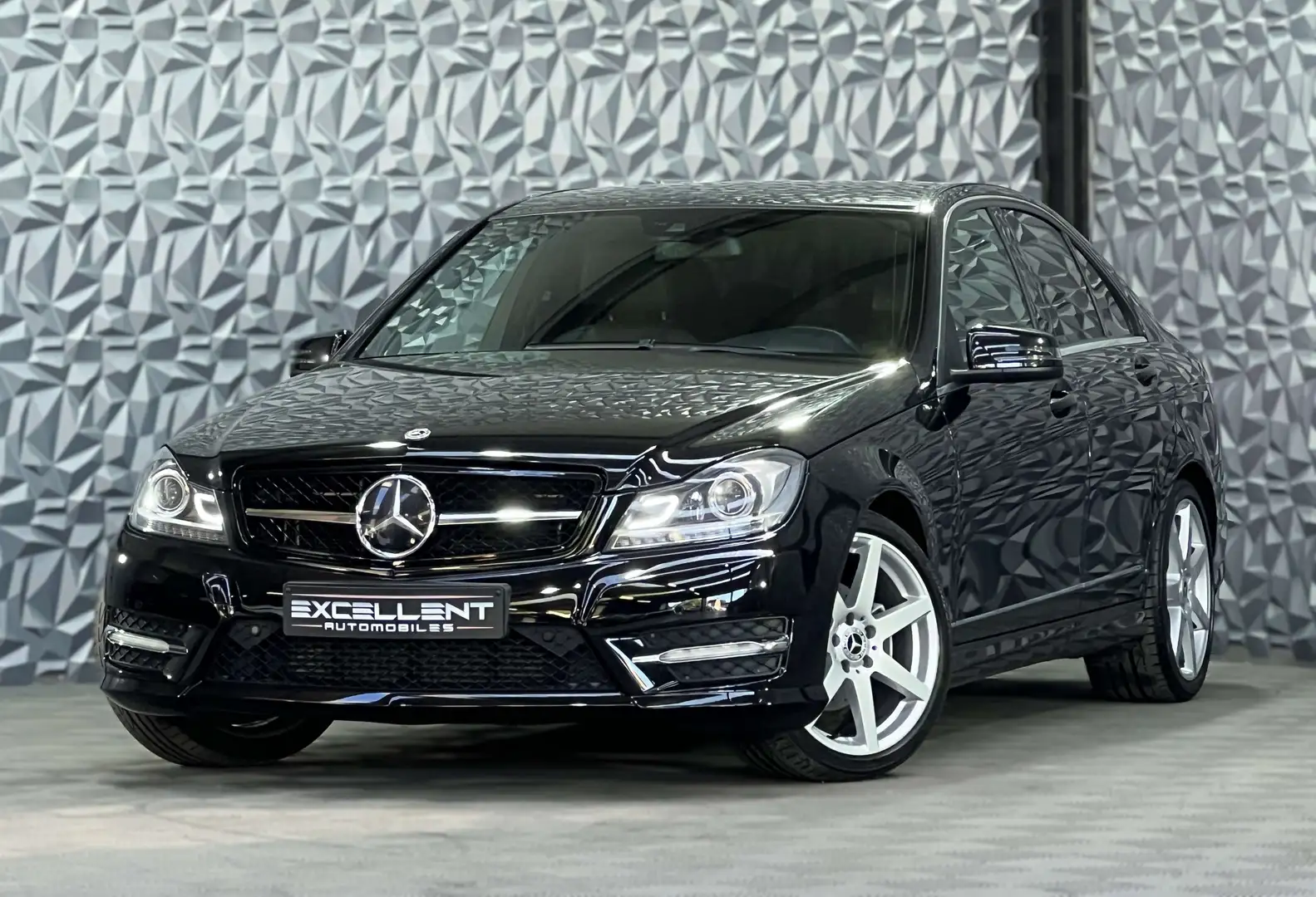 Mercedes-Benz C 250 CGI/PACK AMG/BOITE AUTO/CAR PLAY/BLUETOOTH/FULL Noir - 1