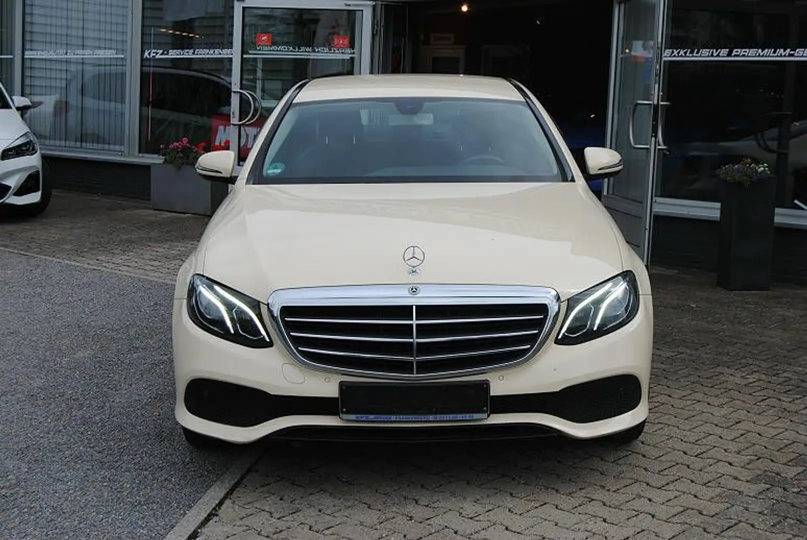 Mercedes-Benz E 200 d Autom.Taxi.LED.Leder.Sitzheizung Weiß - 2