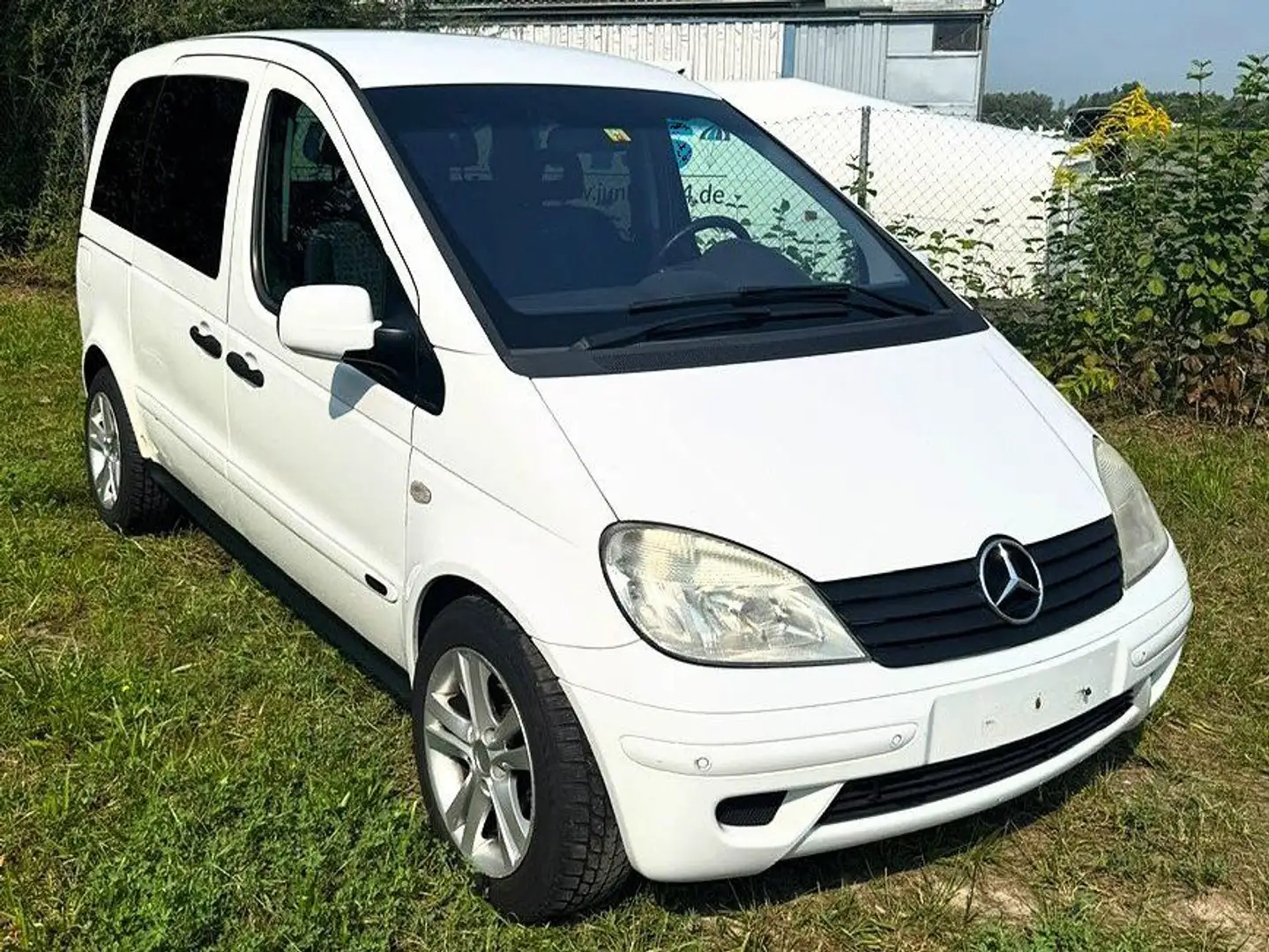 Mercedes-Benz Vaneo 1.9 Trend Kompakt Van Alb - 1