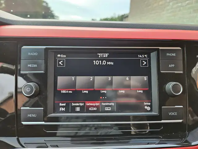 Volkswagen Polo view 9