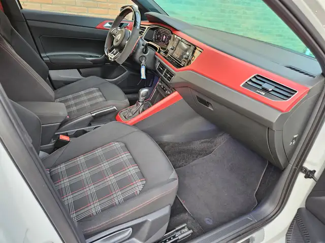Volkswagen Polo view 27