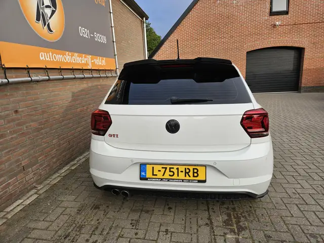 Volkswagen Polo view 24
