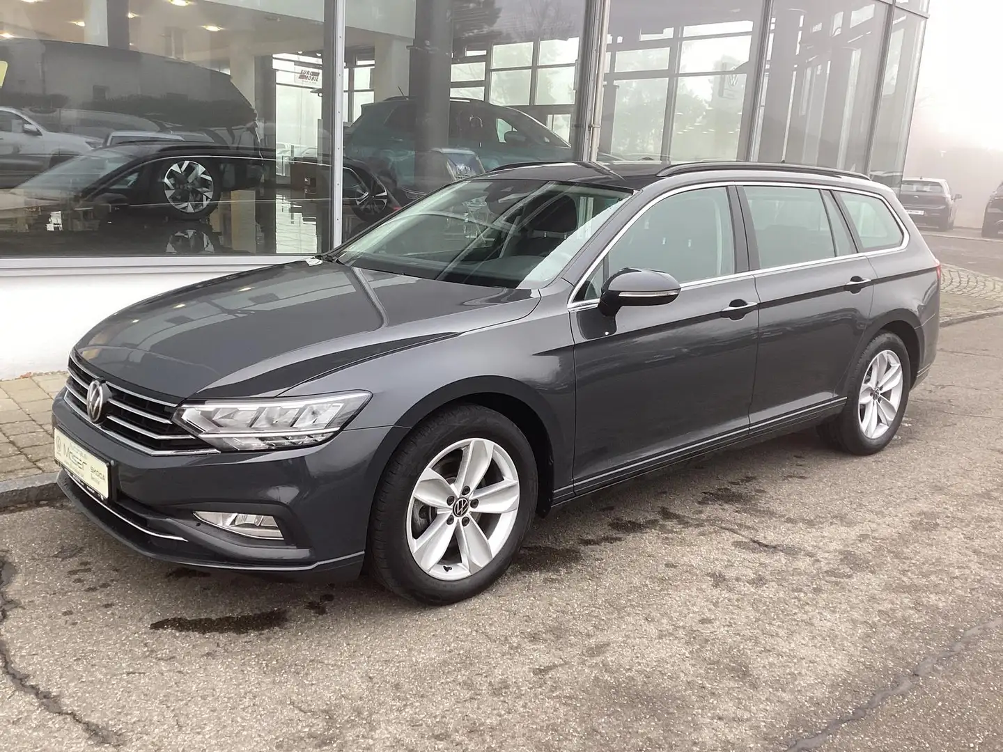 Volkswagen Passat Variant 1.5 TSI DSG Business/ACC/Pano/AHK Grau - 1