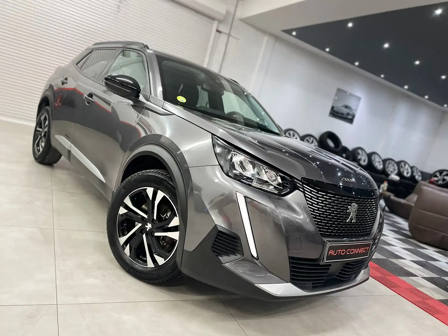 Peugeot 2008 *ALLURE*CUIR*NAVI*RADAR*JANTES*LED INTELLIGENT* Gris - 1