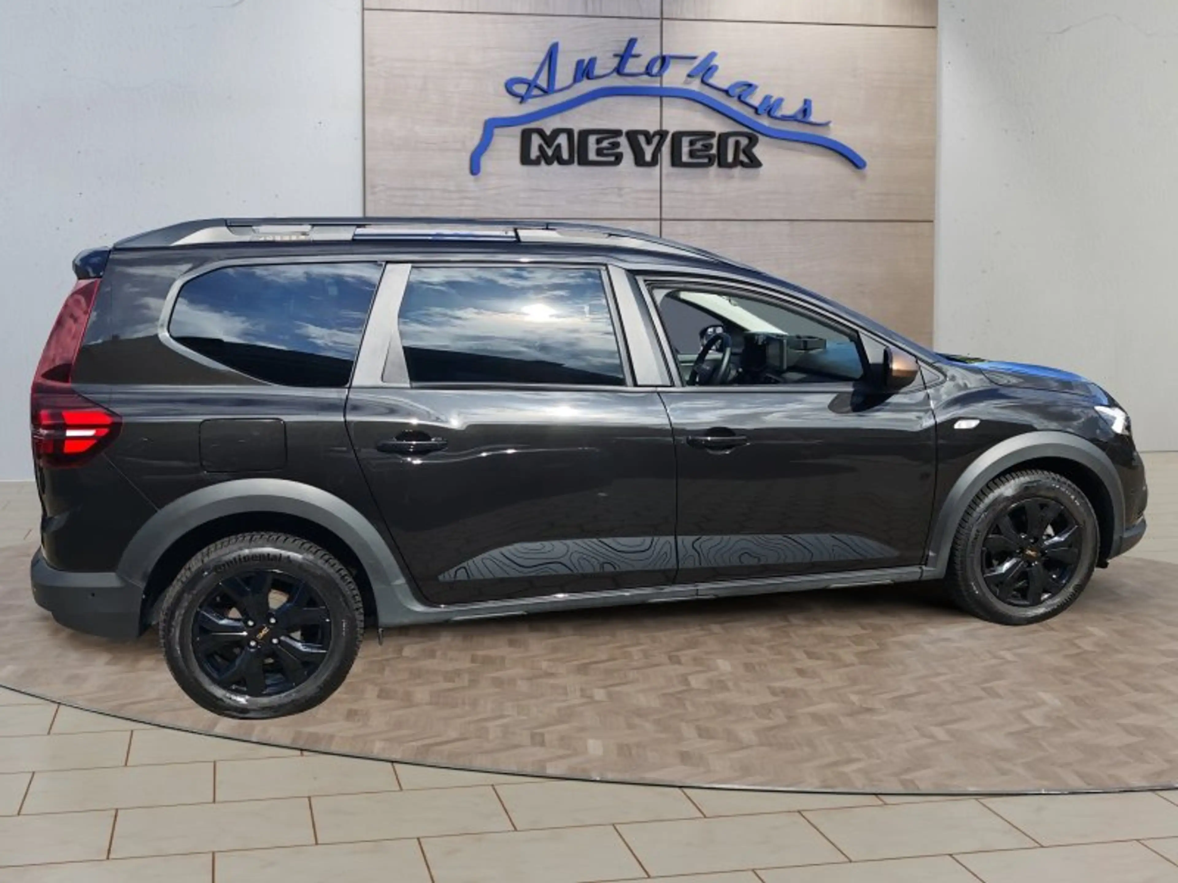 Dacia Jogger 1.0 TCe 110 Extreme+  Navi/Temp./Winterp. — photo 6
