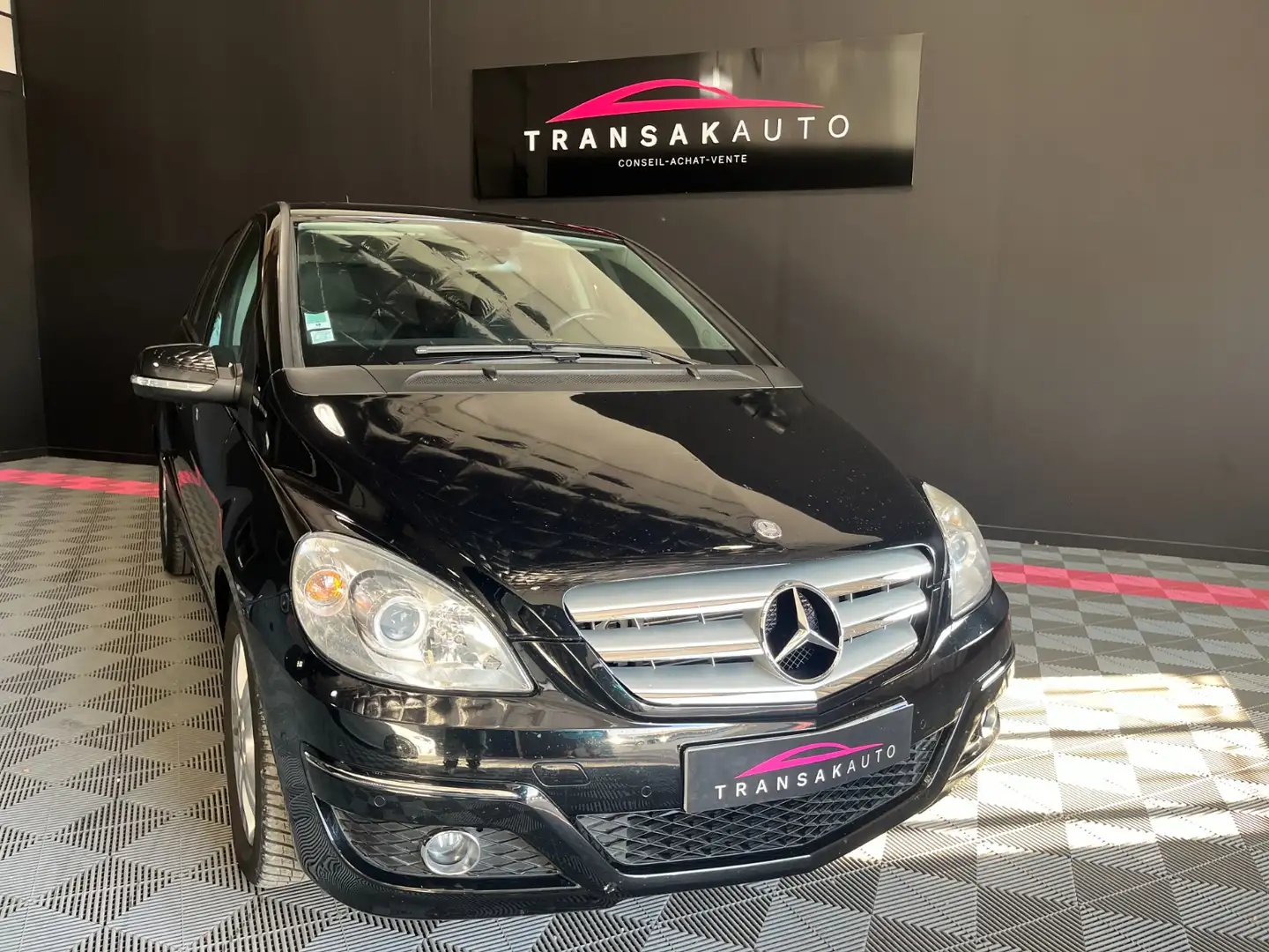 Mercedes-Benz Design Autotronic CVT Noir - 2