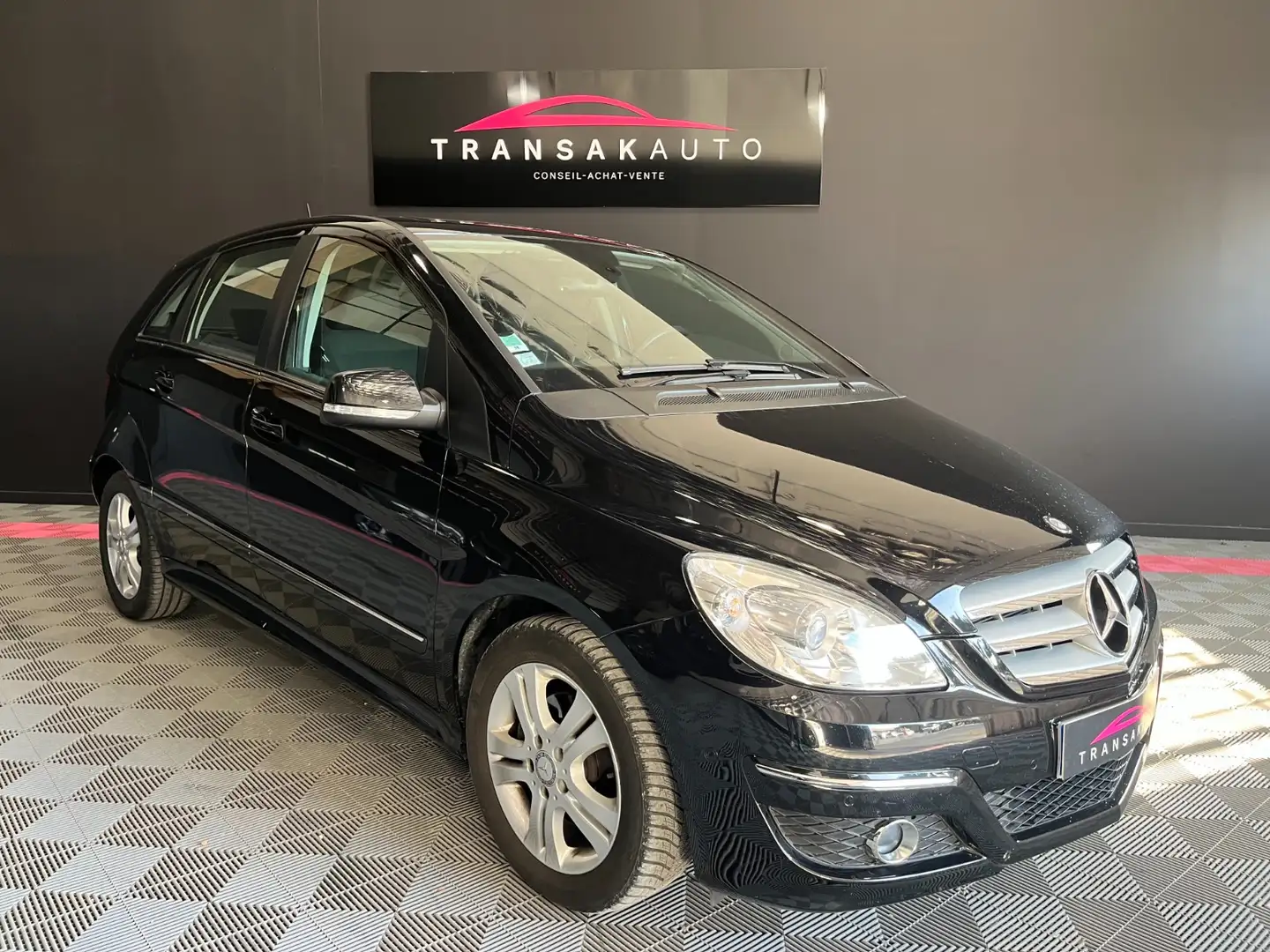 Mercedes-Benz Design Autotronic CVT Noir - 1