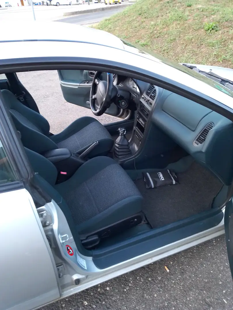 Mazda 323 323 F 1.5 Comfort Silber - 1