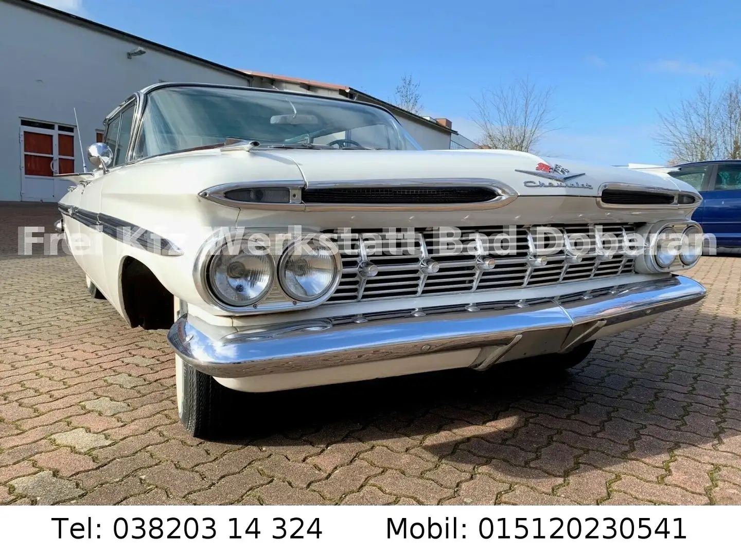 Chevrolet Impala 4-Door Hardtop V8 Automatic Blanco - 1