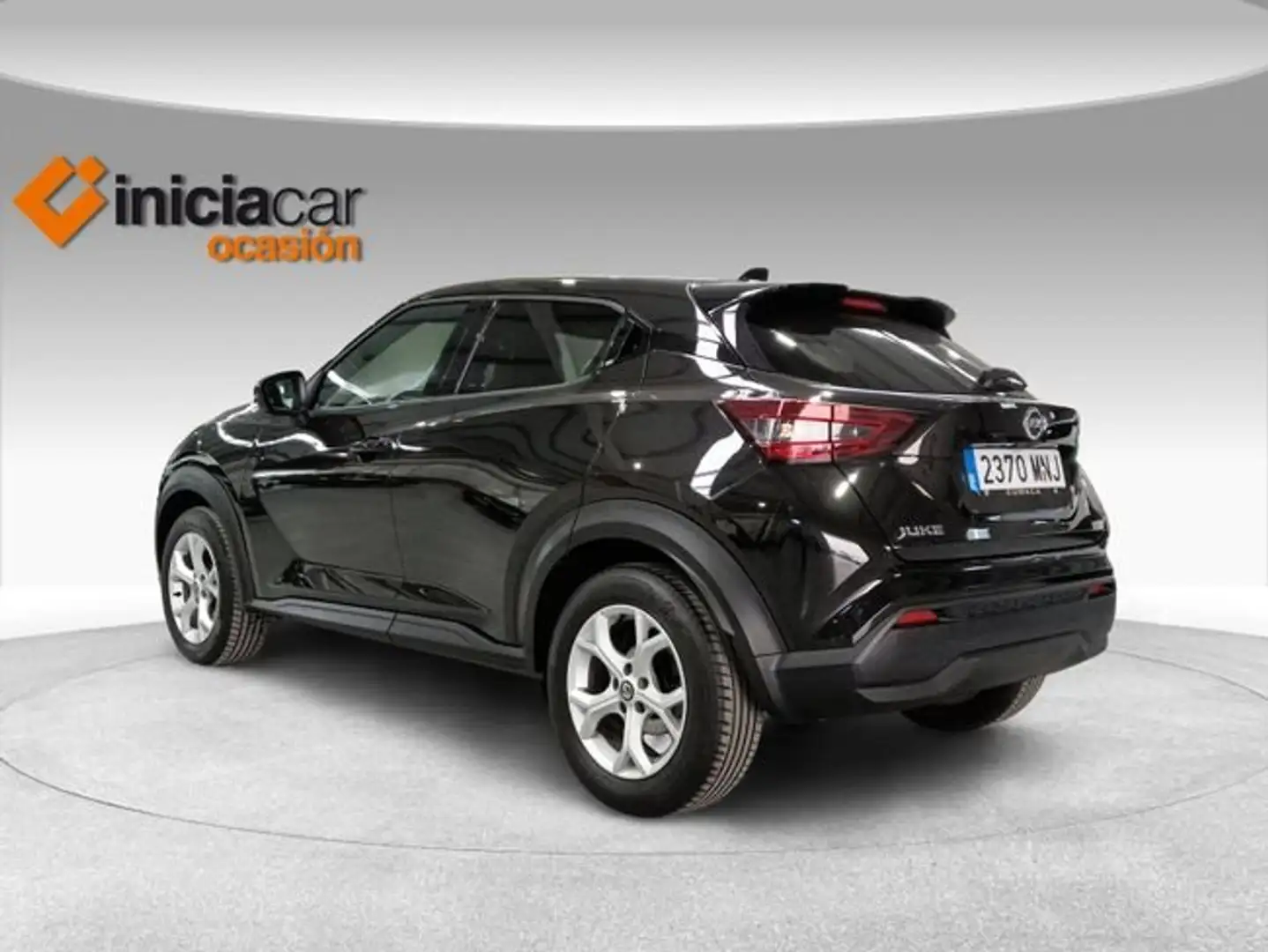 Nissan Juke 1.0 DIG-T Acenta 4x2 DCT 7 84kW Schwarz - 2