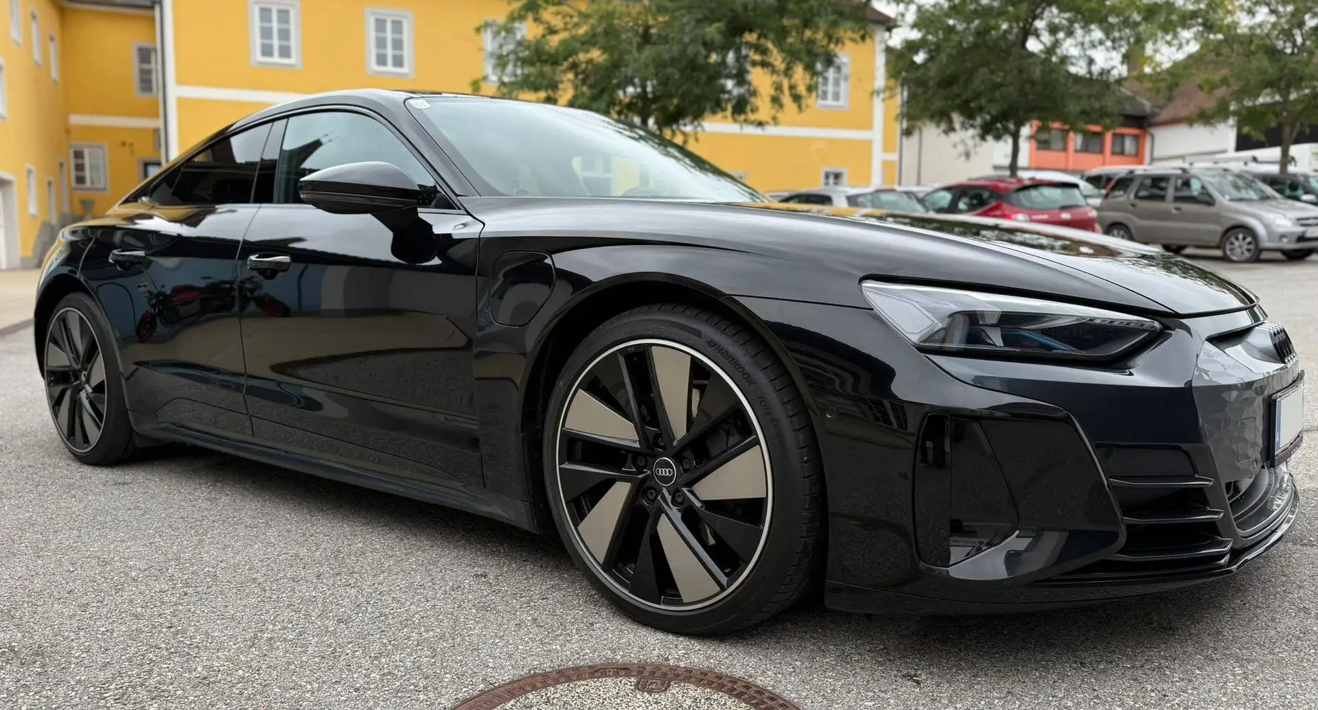 Audi e-tron GT Quattro | 2022 | 350 kW ( 476 PS ) | 99.000 km | 3x S-Line Schwarz - 1