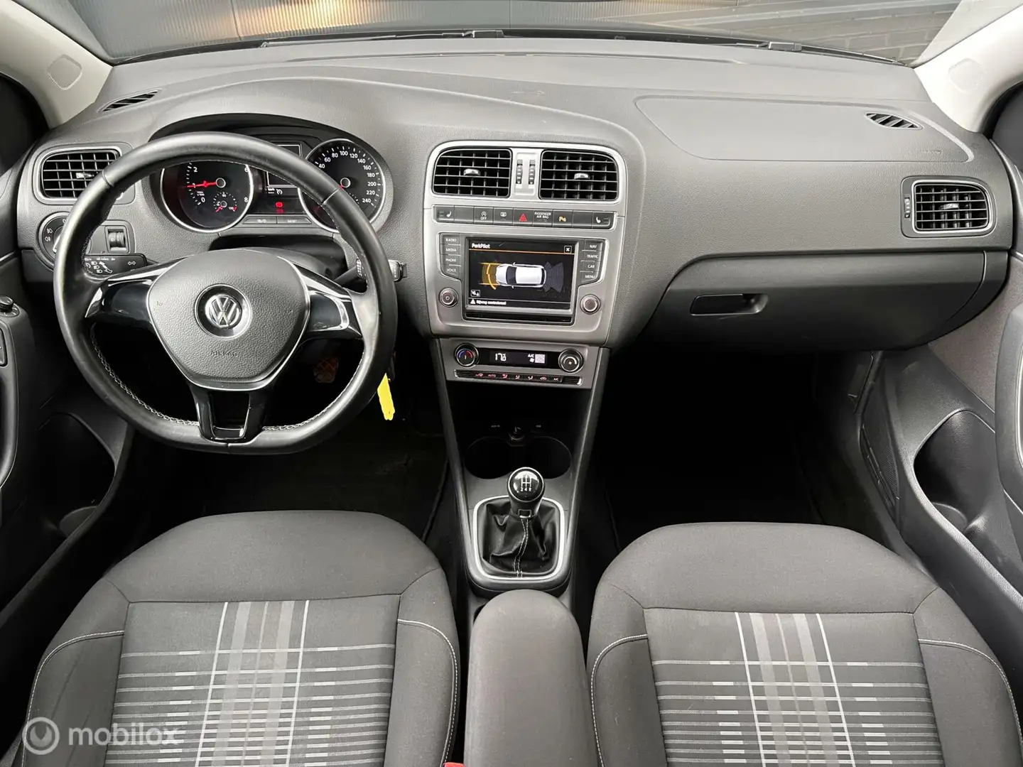 Volkswagen Polo 1.0 Lounge|cruise|stoelverwarming|navi Noir - 2