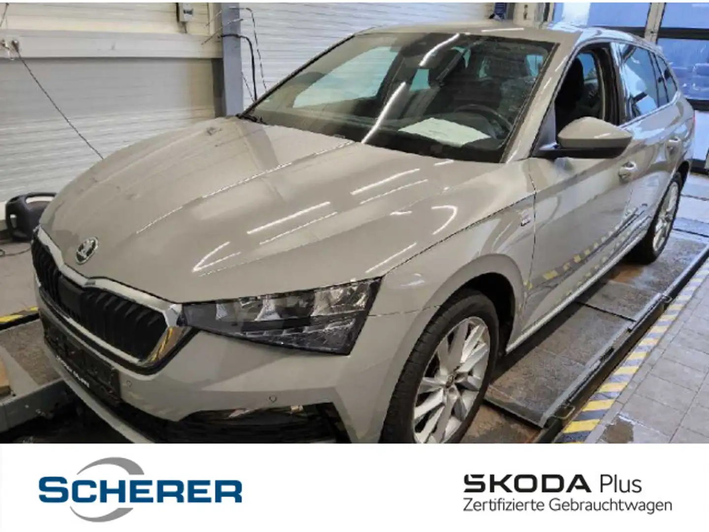 Skoda Scala Clever 1.0 TSI CARPLAY EPH SHZ GRA Grau - 1