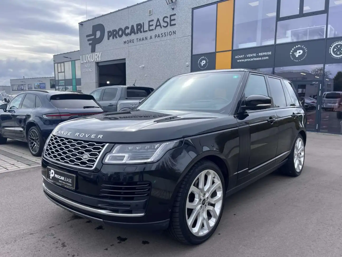 Land Rover Range Rover 4.4 SDV8 VOGUE/PANORAMA/AHK/STHZ/TOP/*VOLL* Noir - 1