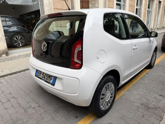 Volkswagen Up! view 5