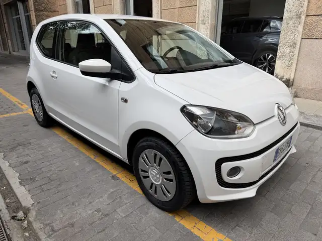 Volkswagen Up! view 6