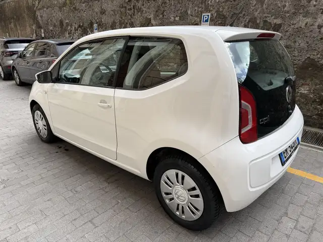 Volkswagen Up! view 3