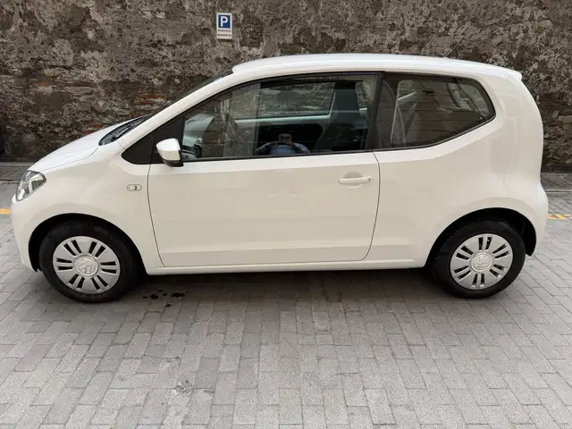 Volkswagen Up! view 2