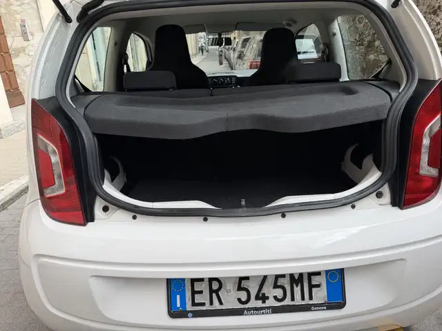 Volkswagen Up! view 9