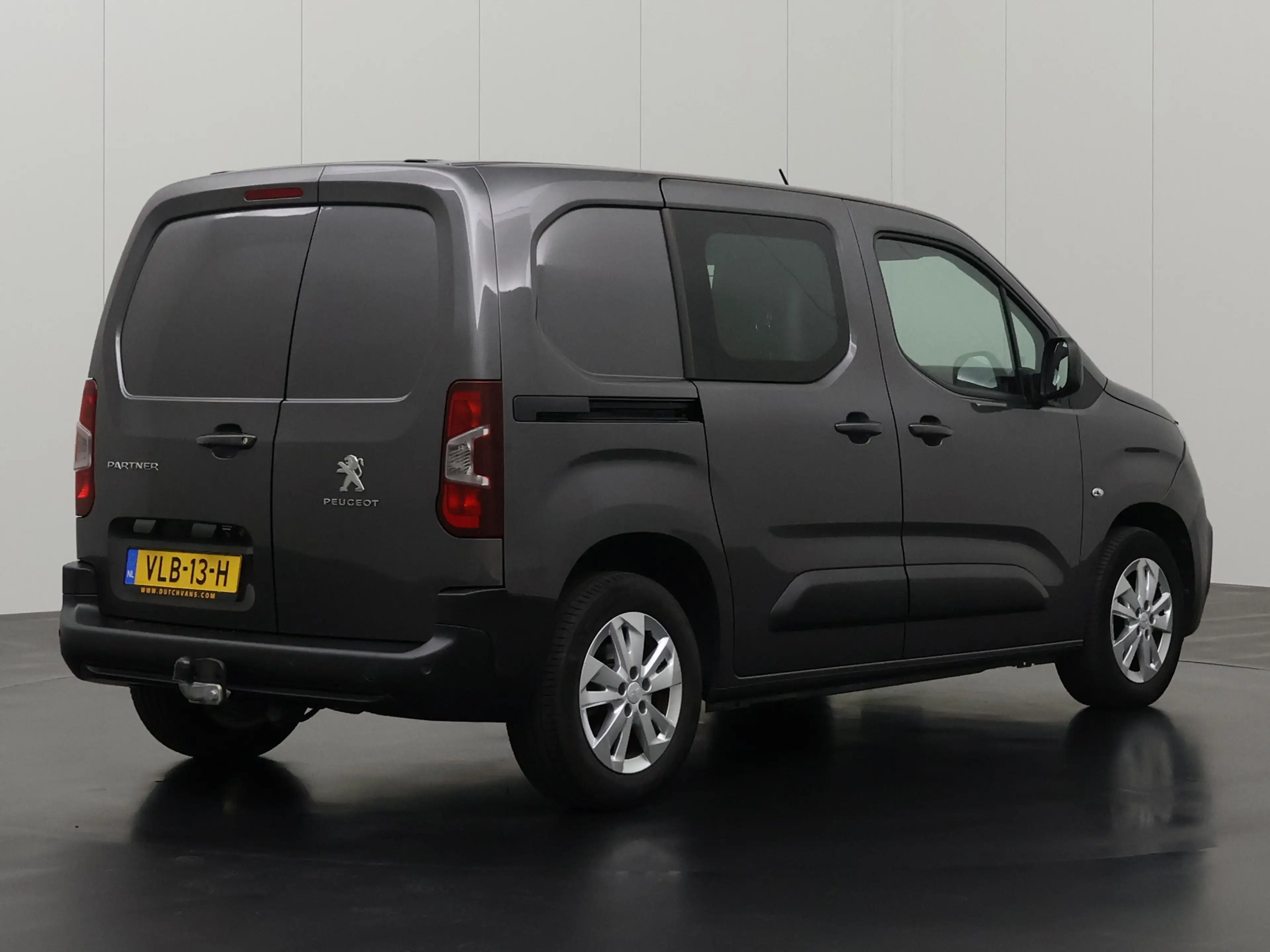 Peugeot Partner 1.2 PureTech Benzine Premium | Marge | Navigatie | — photo 2