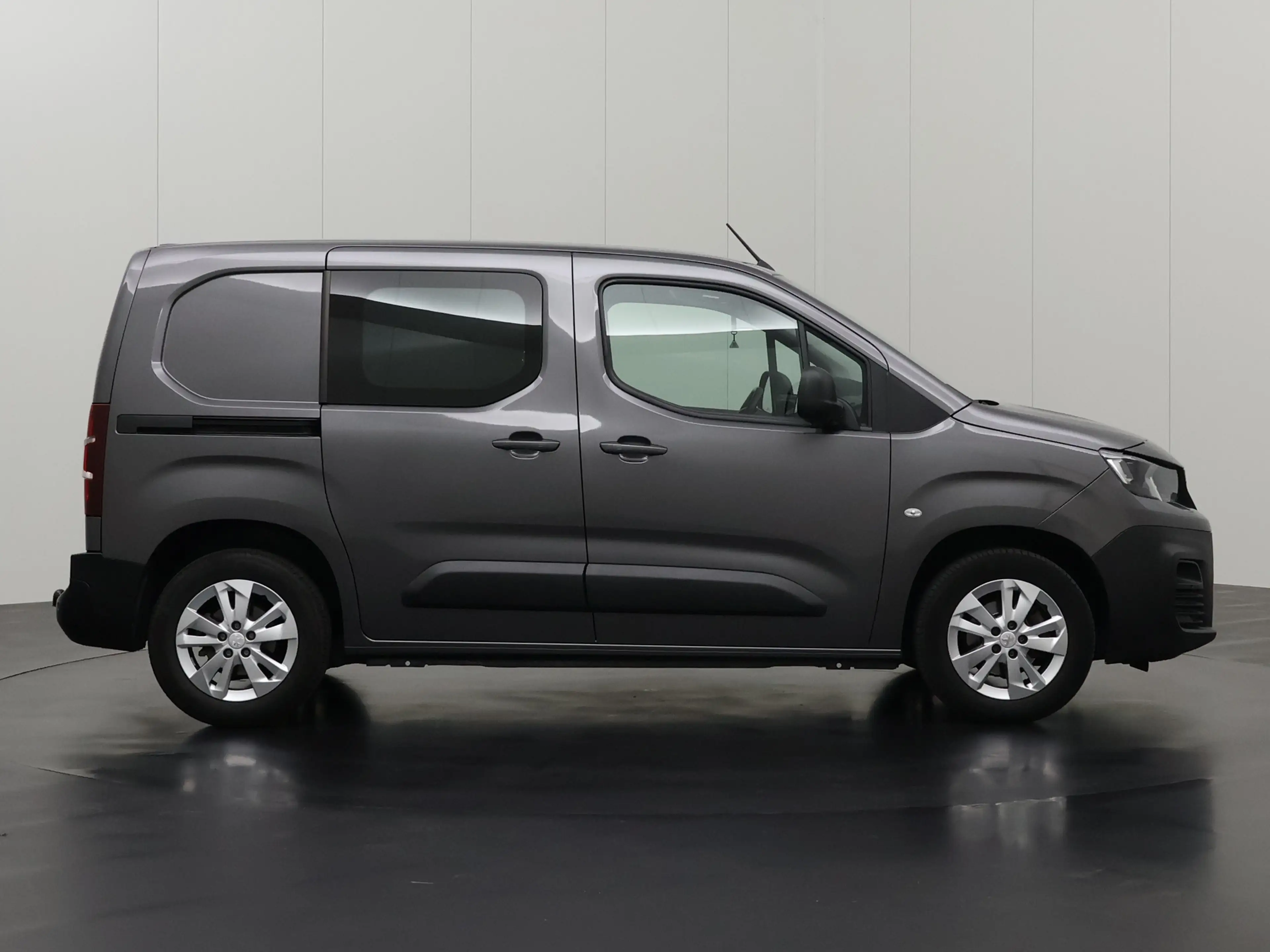 Peugeot Partner 1.2 PureTech Benzine Premium | Marge | Navigatie | — photo 13