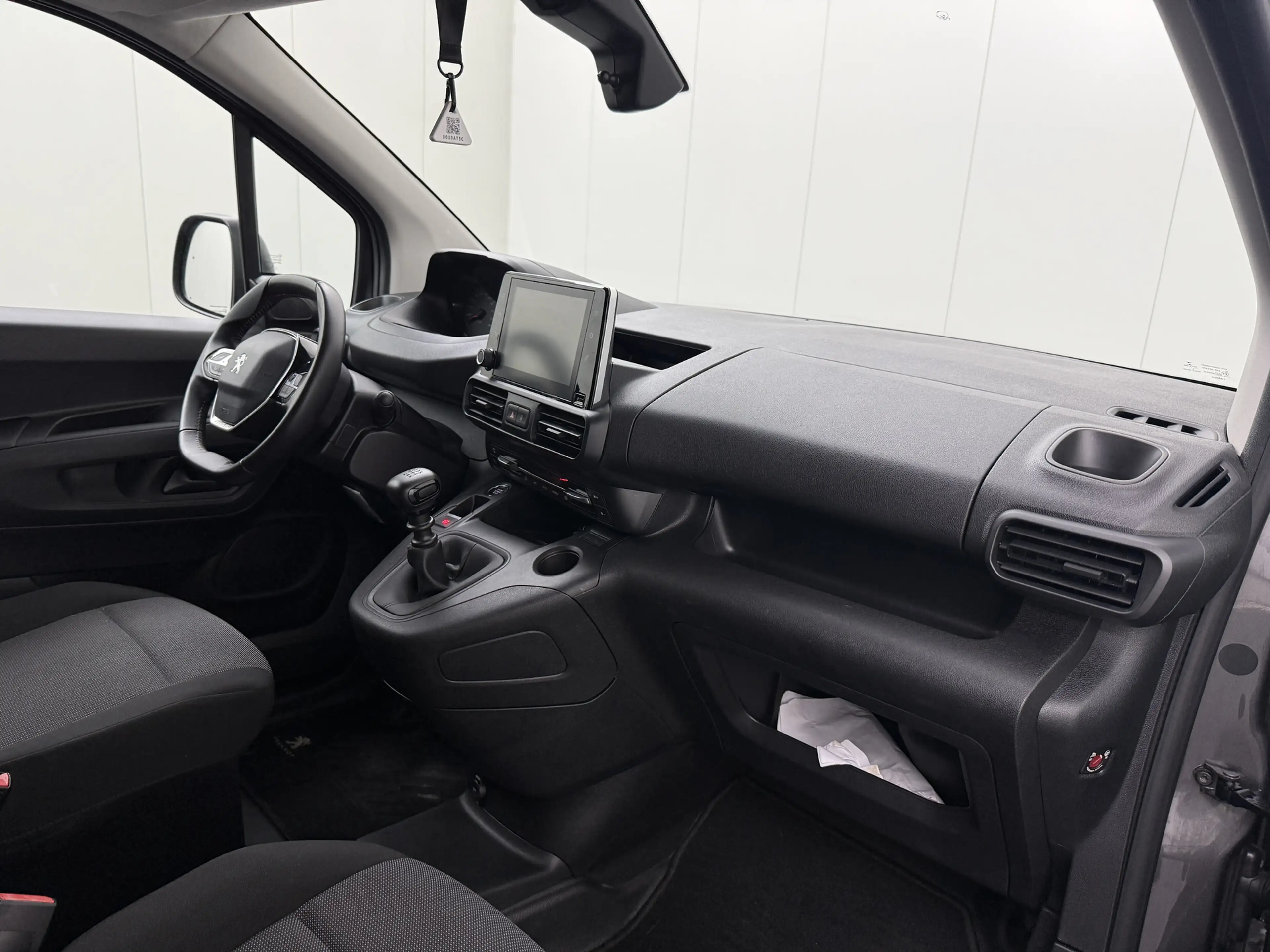 Peugeot Partner 1.2 PureTech Benzine Premium | Marge | Navigatie | — photo 23