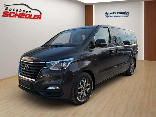 Hyundai H-1 H1 Travel Premium 8-Sitzer 170PS 2.5 NAVI + AHK